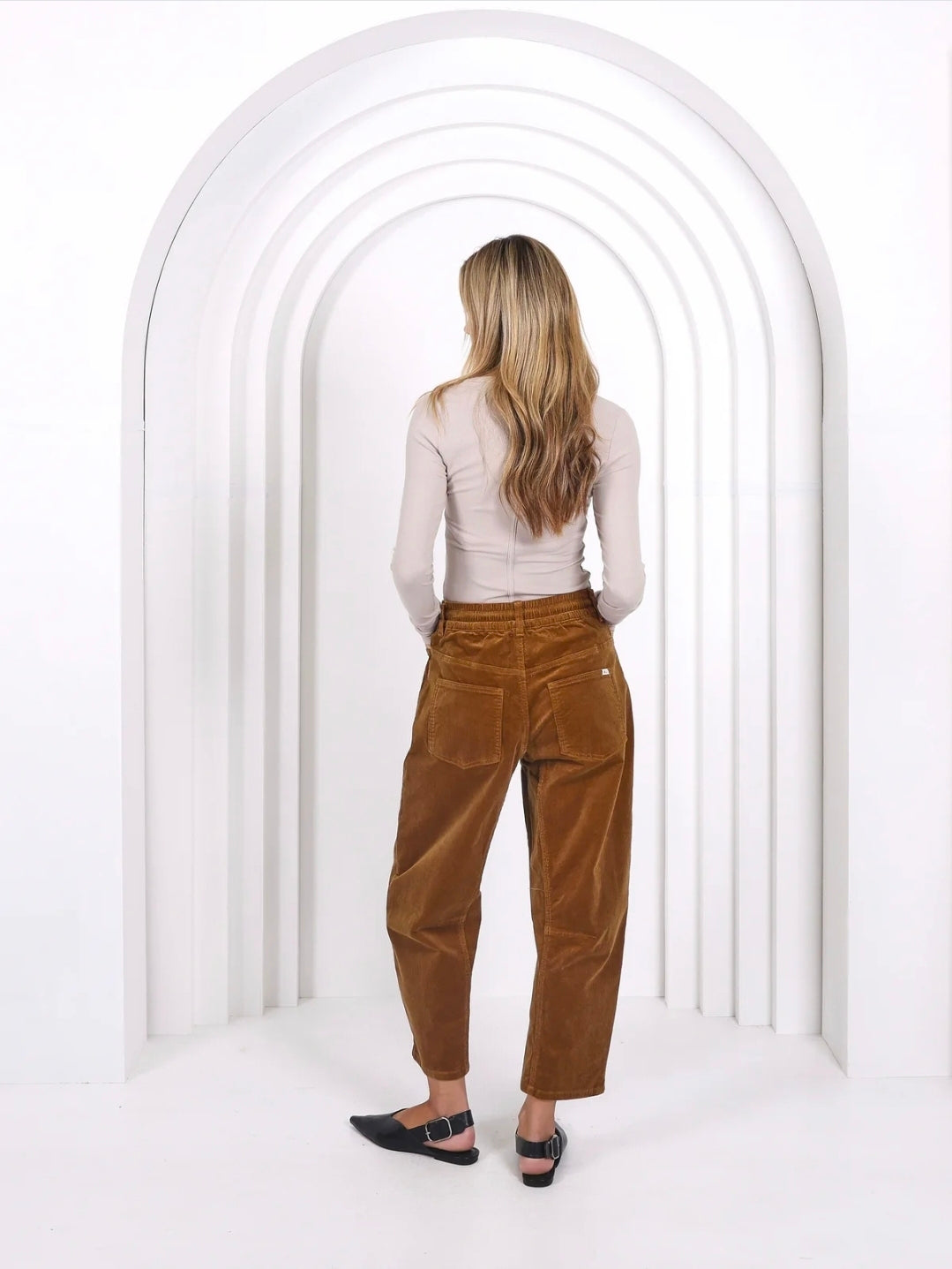 Leo Barrel Jeans - Corduroy