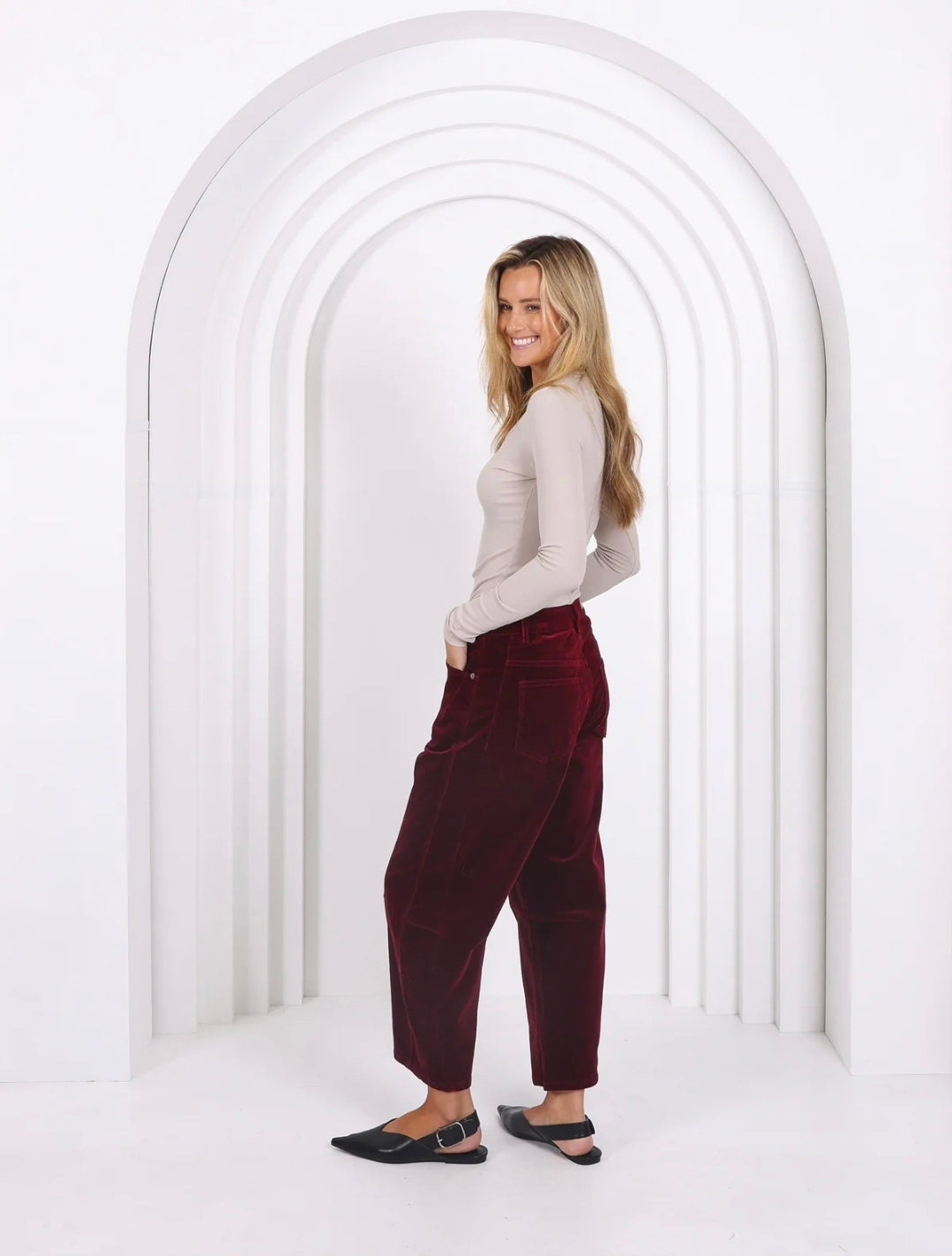 Toni Barrel Jeans - Corduroy