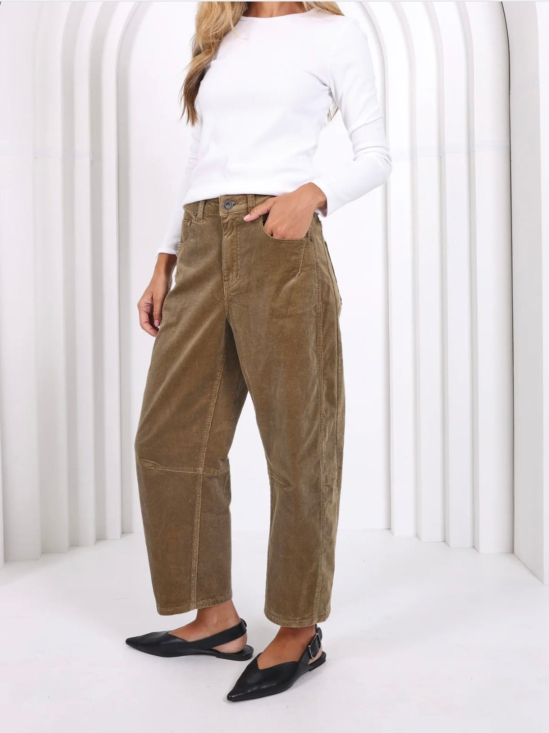 Toni Barrel Jeans - Corduroy