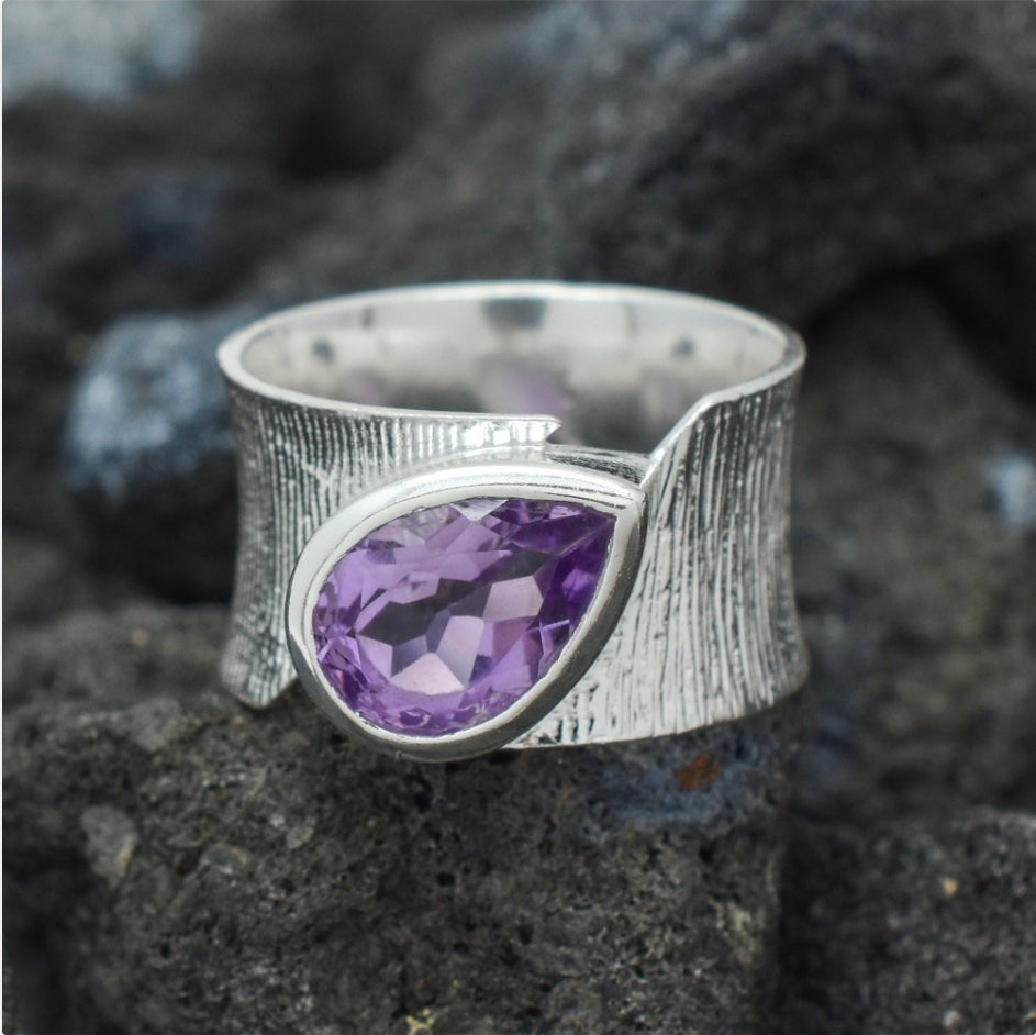 Silvern Gem Celestial Tide Amethyst Ring