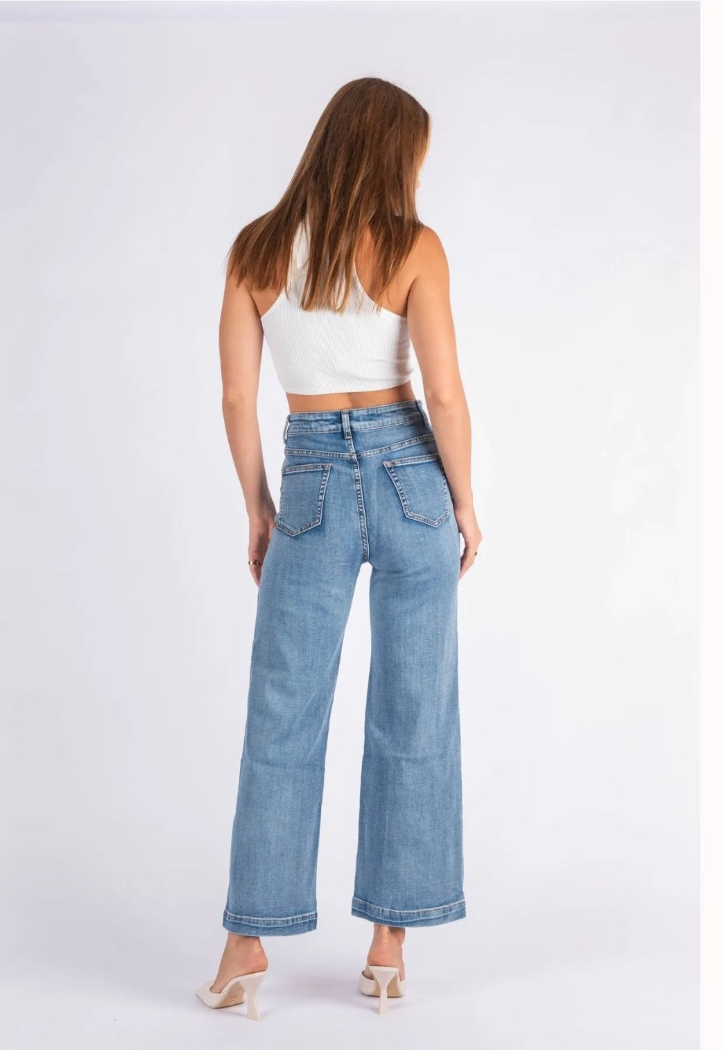 Wakee Isla Bay Jean in Back