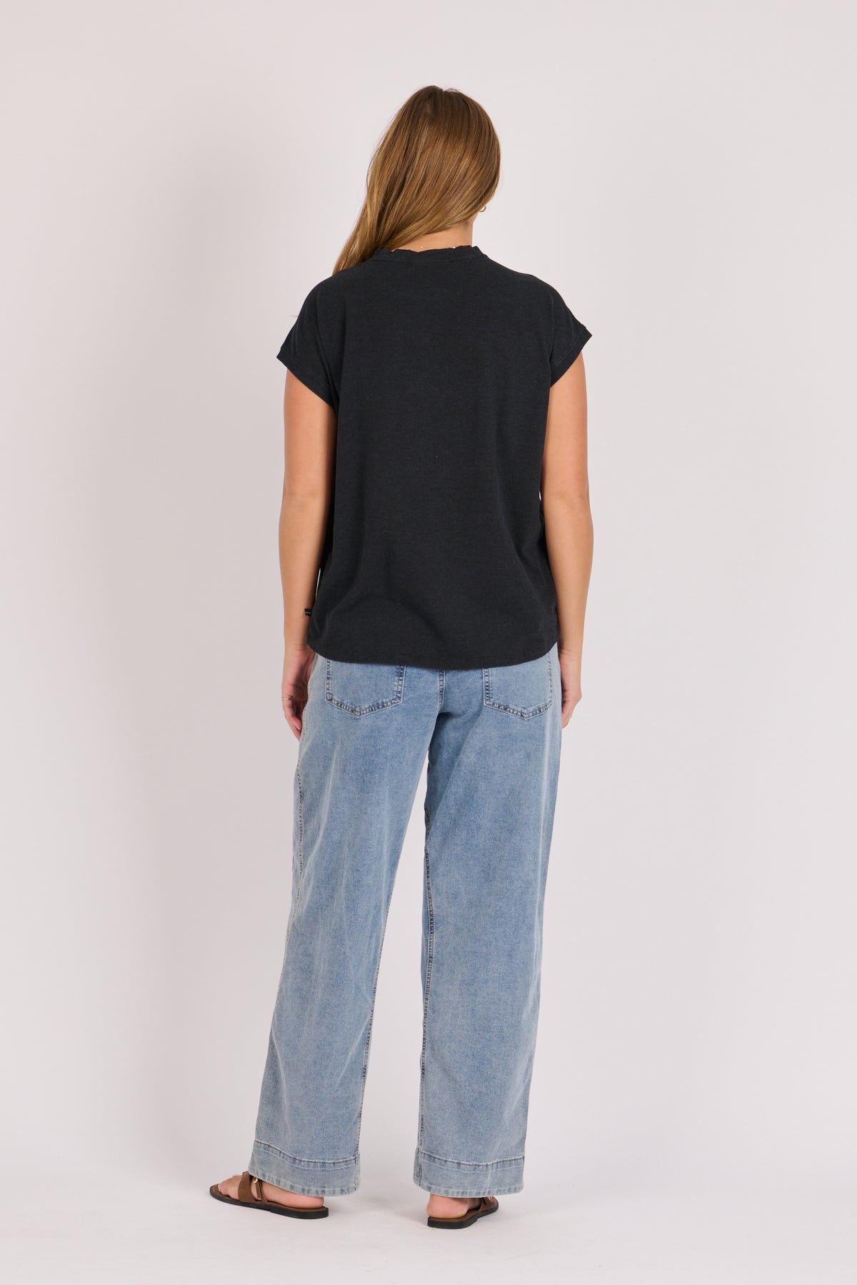 Half Collar Shell Tee - Black Floral Stamp