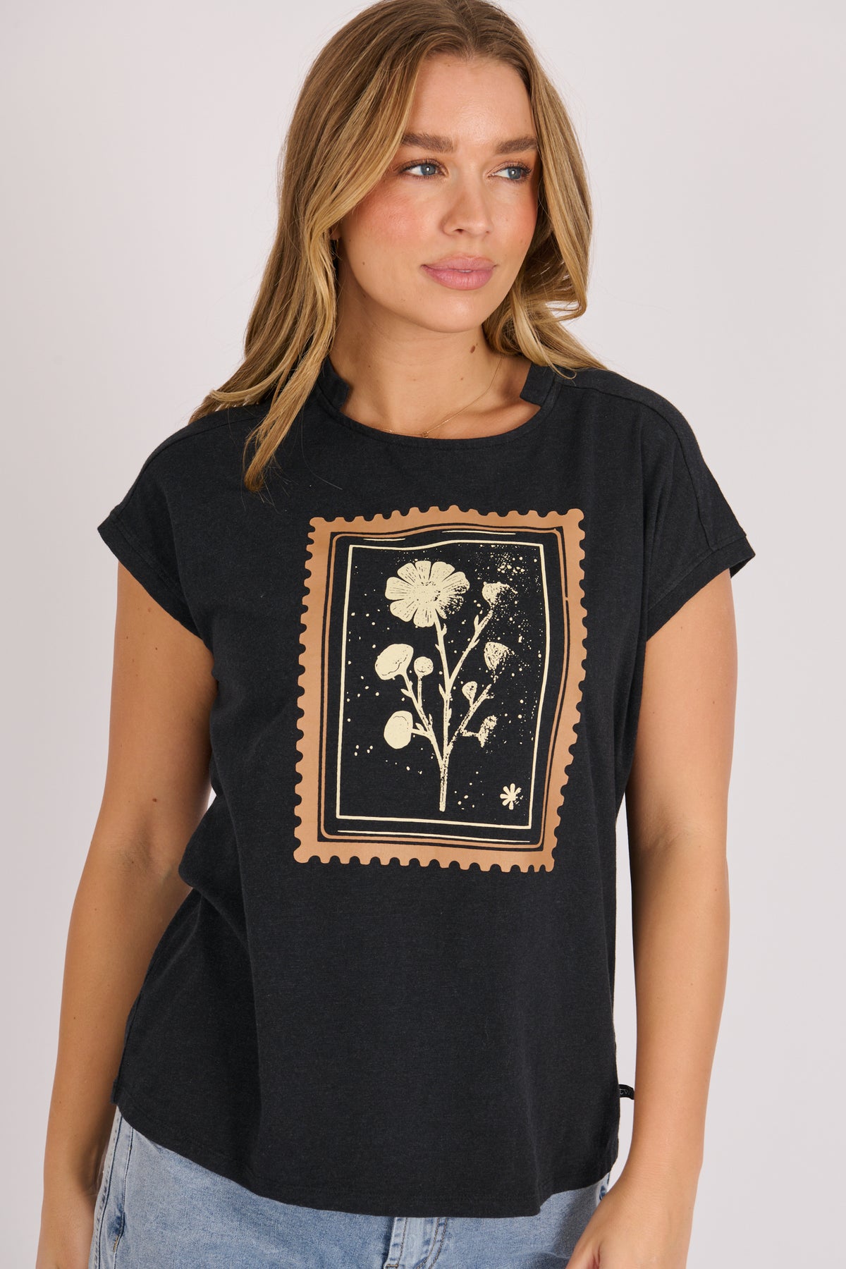 Half Collar Shell Tee - Black Floral Stamp