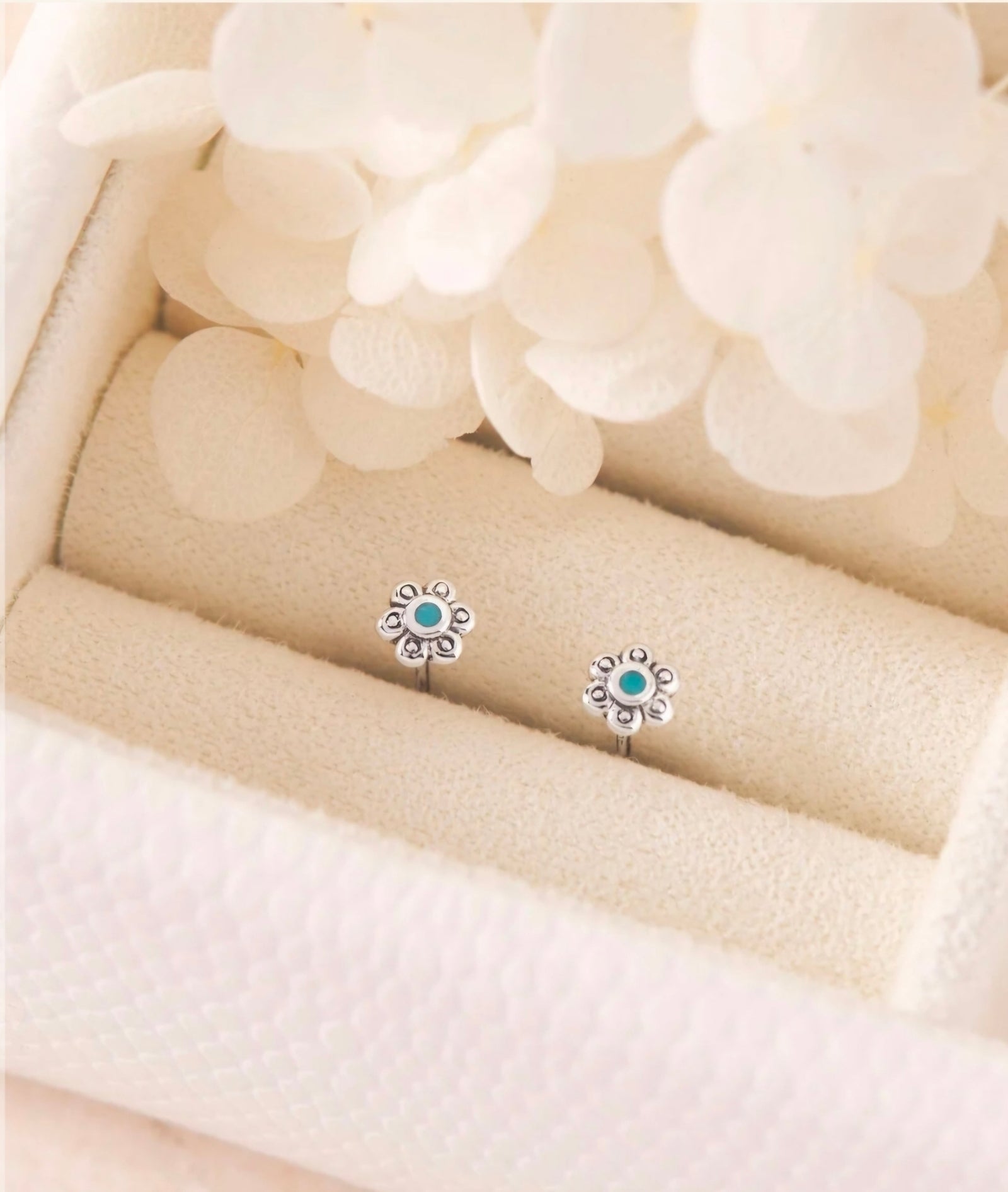 Midsummer Star Dainty Blossom Turquoise Studs