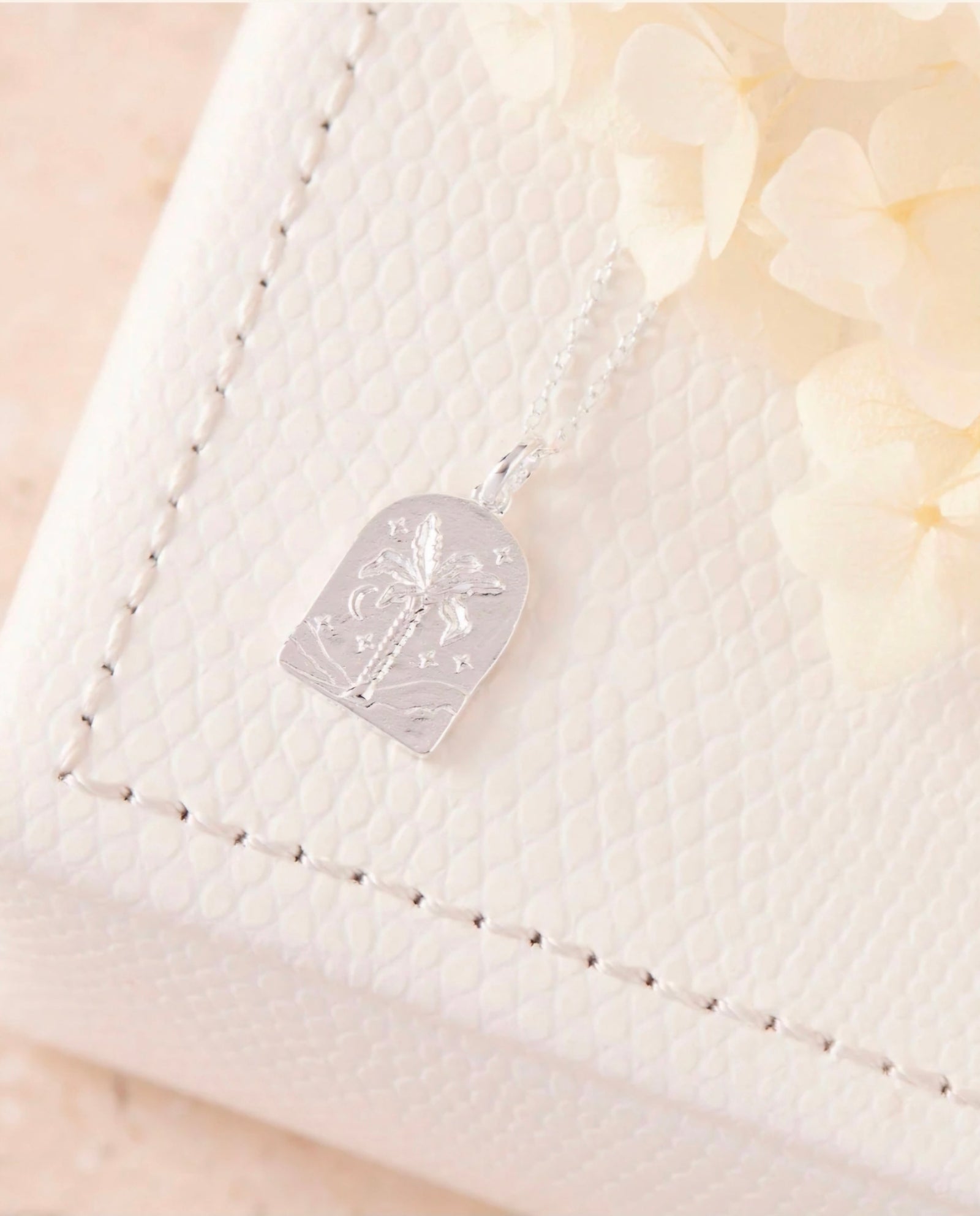 Midsummer Star Tree Of Destiny Archway Charm