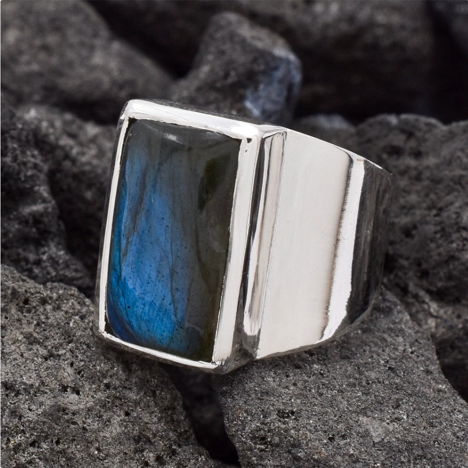 Silvern Gem Labradorite Lagoon Ring