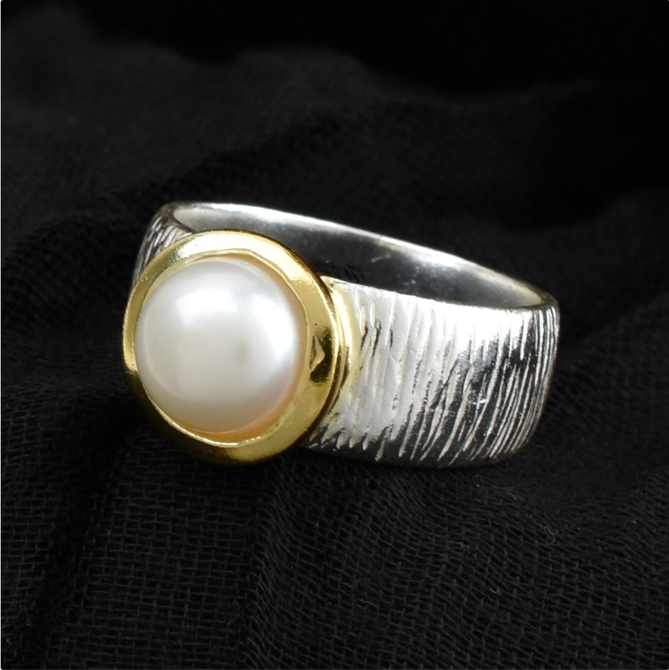 Silvern Gem Pearl Of Tides Ring